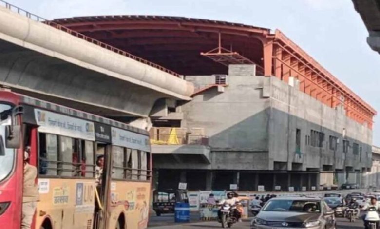 भोपाल में मेट्रो निर्माण बना सिरदर्द, तीन बड़ी परेशानियों से जूझ रहे लोग भोपाल में मेट्रो निर्माण बना सिरदर्द, तीन बड़ी परेशानियों से जूझ रहे लोग