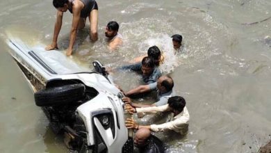 इंदौर-बैतूल हाईवे पर बड़ा हादसा, कार कालीसिंध नदी में गिरी; दो की मौत, दो गंभीर