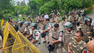 हरदा में करणी सेना का प्रदर्शन उग्र, पुलिस ने आंसू गैस और वाटर कैनन से किया कंट्रोल