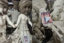 इंदौर में गणेश जी की आपत्तिजनक मूर्तियां बनाने पर हंगामा, बंगाल के कलाकारों का मुंह किया काला; 3 गिरफ्तार