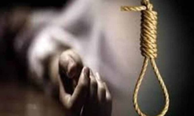 BEO कार्यालय में मिली युवक की लाश, छह माह पहले हुई थी शादी