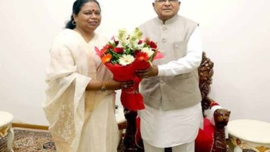 राज्यपाल पटेल ने महापौर मालती राय को दी बधाई