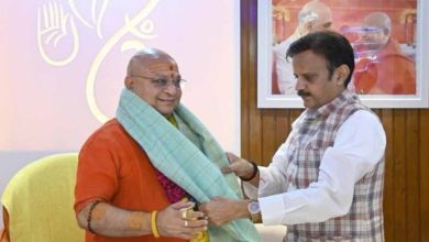 उपमुख्यमंत्री शुक्ल ने आचार्य बालकानंद गिरी से की सौजन्य भेंट