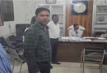 ACB की छापेमारी: तहसील कार्यालय में रिश्वत लेते बाबू पकड़ा गया
