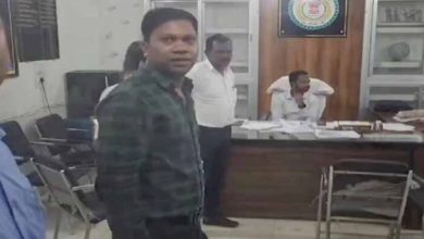 ACB की छापेमारी: तहसील कार्यालय में रिश्वत लेते बाबू पकड़ा गया