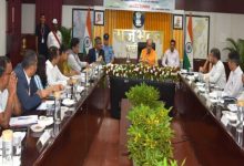 केवल रिपोर्ट पर निर्भर न रहें, निचले स्तर पर जाकर योजनाओें का क्रियान्वयन देखें-डेका