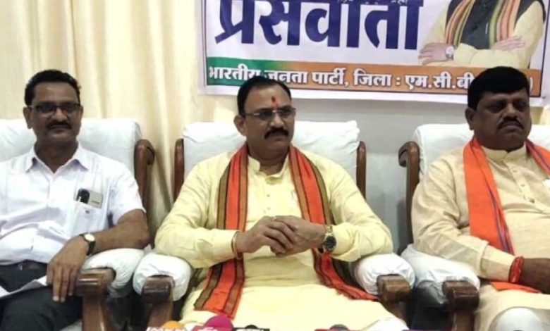 पुत्र मोह में भूपेश ने पूरी कांग्रेस को झोंका: मंत्री जायसवाल पुत्र मोह में भूपेश ने पूरी कांग्रेस को झोंका: मंत्री जायसवाल