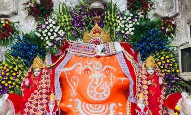 खजराना गणेश मंदिर में भव्य परिवर्तन की शुरुआत, भगवान के लिए बनेगा 5 किलो सोने का मुकुट खजराना गणेश मंदिर में भव्य परिवर्तन की शुरुआत, भगवान के लिए बनेगा 5 किलो सोने का मुकुट