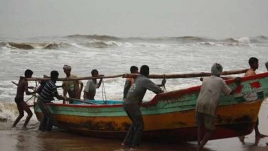 तमिलनाडु के चार मछुआरे श्रीलंकाई नौसेना की गिरफ्त में, समुद्री सीमा लांघने का आरोप