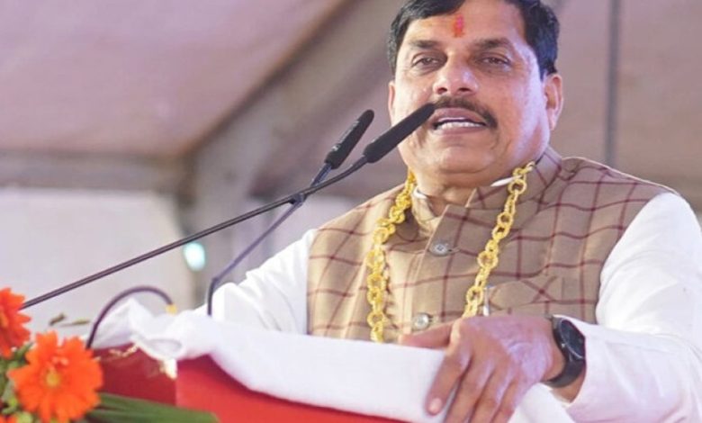 कम खर्च में ज्यादा फायदा देने वाले फलदार और छायादार पौधों का बहुतायत में करें रोपण : मुख्यमंत्री डॉ. यादव कम खर्च में ज्यादा फायदा देने वाले फलदार और छायादार पौधों का बहुतायत में करें रोपण : मुख्यमंत्री डॉ. यादव