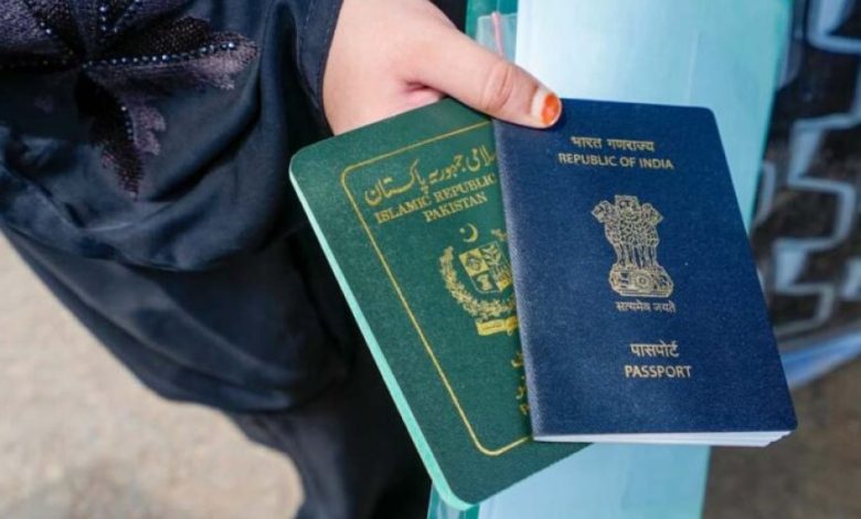 ग्लोबल पासपोर्ट रैंकिंग में भारत ने मारी 8 पायदान की छलांग, पाकिस्तान फिसला चौथे सबसे नीचे ग्लोबल पासपोर्ट रैंकिंग में भारत ने मारी 8 पायदान की छलांग, पाकिस्तान फिसला चौथे सबसे नीचे
