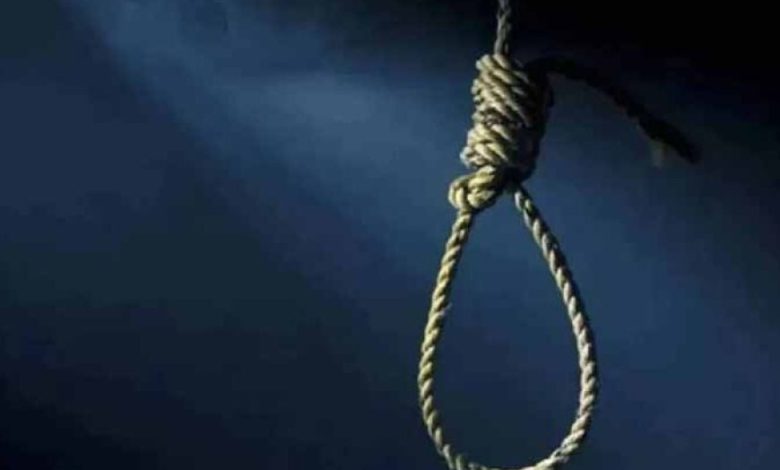 एग्रीकल्चर छात्र की संदिग्ध आत्महत्या, पुलिस ने शुरू की जांच एग्रीकल्चर छात्र की संदिग्ध आत्महत्या, पुलिस ने शुरू की जांच