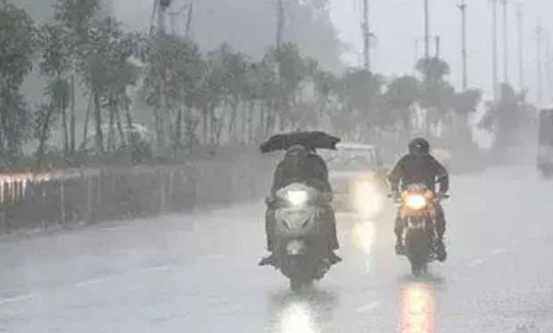 हिमाचल में फिर बरसेगा कहर: अगले 5 दिन भारी बारिश का अलर्ट हिमाचल में फिर बरसेगा कहर: अगले 5 दिन भारी बारिश का अलर्ट