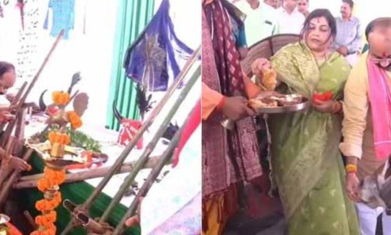 हरेली परंपरा में डूबे डिप्टी सीएम साव: पत्नी संग की खेती उपकरणों की पूजा
