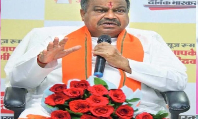 दिल्ली में पप्पू,छत्तीसगढ़ में बिट्टू ,कांग्रेस परिवार तक सिमटी:पुरंदर मिश्रा दिल्ली में पप्पू,छत्तीसगढ़ में बिट्टू ,कांग्रेस परिवार तक सिमटी:पुरंदर मिश्रा