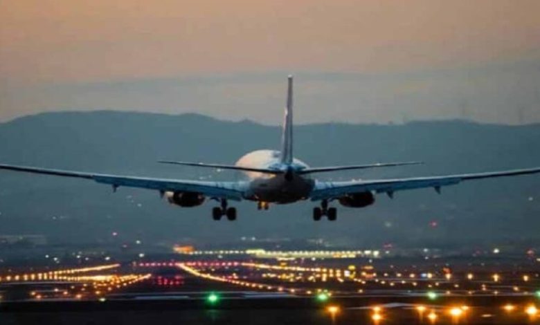 लगातार बारिश से एयरपोर्ट रनवे जलमग्न, बिलासपुर की फ्लाइट की रायपुर में कराई गई लैंडिंग लगातार बारिश से एयरपोर्ट रनवे जलमग्न, बिलासपुर की फ्लाइट की रायपुर में कराई गई लैंडिंग
