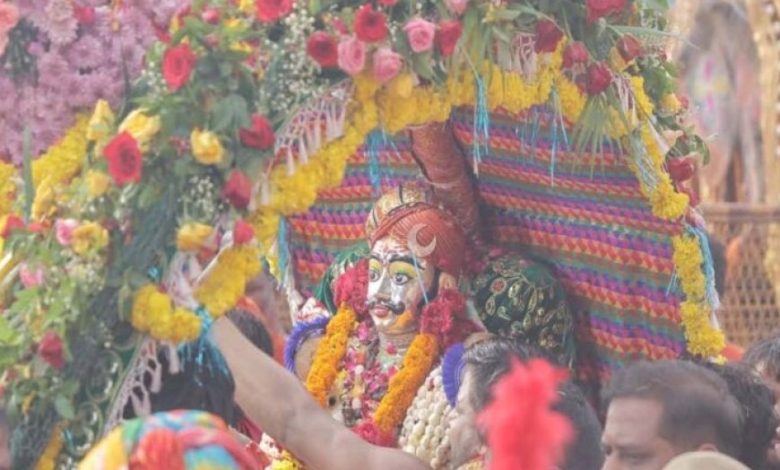 महाकाल की तीसरी सवारी आज : चंद्रमौलेश्वर, मनमहेश और तांडव रूप में देंगे दर्शन महाकाल की तीसरी सवारी आज : चंद्रमौलेश्वर, मनमहेश और तांडव रूप में देंगे दर्शन