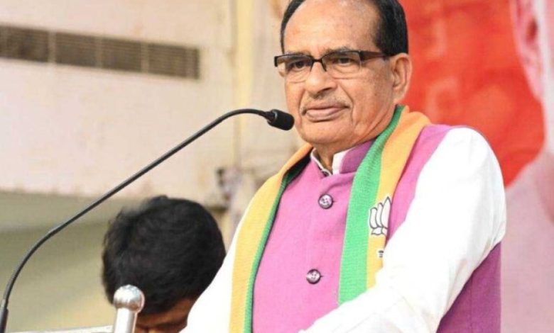 नकली खाद-बीज बेचने वालों पर सख्त कार्रवाई, शिवराज सरकार ने बनाया प्लान नकली खाद-बीज बेचने वालों पर सख्त कार्रवाई, शिवराज सरकार ने बनाया प्लान