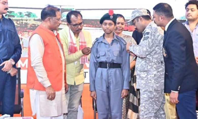 रायपुर : जशपुर के पीएमविद्यालय में अब एनसीसी एयर स्क्वाड्रन शुरू होगी- मुख्यमंत्री विष्णु देव साय