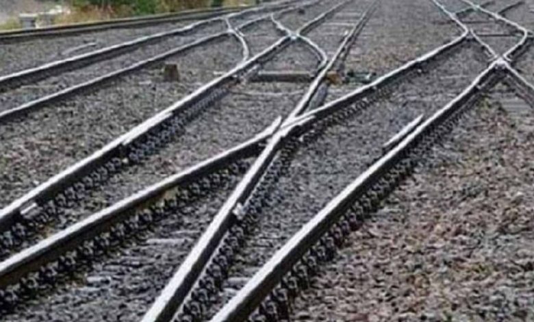 मुंबई में बड़ा रेल हादसा टला: पटरी में दरार से मचा हड़कंप, सेंट्रल लाइन पर आवागमन प्रभावित