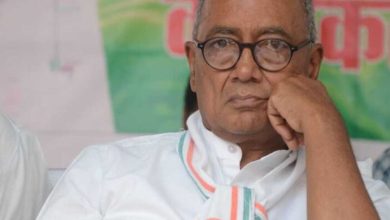 साध्वी को बरी किए जाने के बाद बदले दिग्विजय के तेवर, ‘हिंदू आतंकवाद’ पर नरम रुख