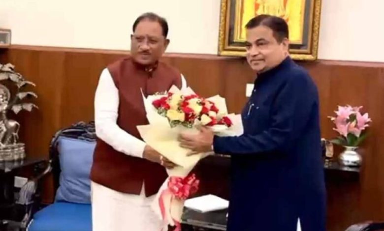 राज्य की सड़कों और विकास योजनाओं पर चर्चा करने आज शाम केंद्रीय मंत्री नितिन गडकरी से मिले मुख्यमंत्री विष्णुदेव साय राज्य की सड़कों और विकास योजनाओं पर चर्चा करने आज शाम केंद्रीय मंत्री नितिन गडकरी से मिले मुख्यमंत्री विष्णुदेव साय