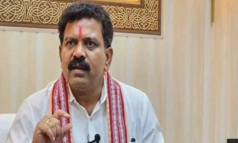 ननों से मिलने पहुंचे इंडिया गठबंधन नेता, डिप्टी सीएम विजय शर्मा ने दी प्रतिक्रिया ननों से मिलने पहुंचे इंडिया गठबंधन नेता, डिप्टी सीएम विजय शर्मा ने दी प्रतिक्रिया