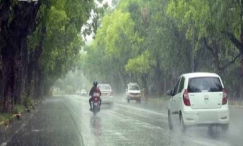 रायपुर में झमाझम बारिश, अगले तीन दिन मौसम रहेगा मेहरबान, येलो अलर्ट जारी रायपुर में झमाझम बारिश, अगले तीन दिन मौसम रहेगा मेहरबान, येलो अलर्ट जारी