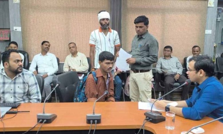 जनसुनवाई में मुख्य कार्यपालन अधिकारी जिला पंचायत ने 78 आवेदन पत्रों में की सुनवाई जनसुनवाई में मुख्य कार्यपालन अधिकारी जिला पंचायत ने 78 आवेदन पत्रों में की सुनवाई