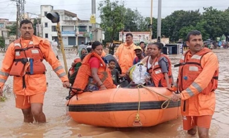 अति-वृष्टि एवं बाढ़ग्रस्त क्षेत्रों में बचाव और राहत कार्य युद्ध स्तर पर जारी : मंत्री विजयवर्गीय अति-वृष्टि एवं बाढ़ग्रस्त क्षेत्रों में बचाव और राहत कार्य युद्ध स्तर पर जारी : मंत्री विजयवर्गीय
