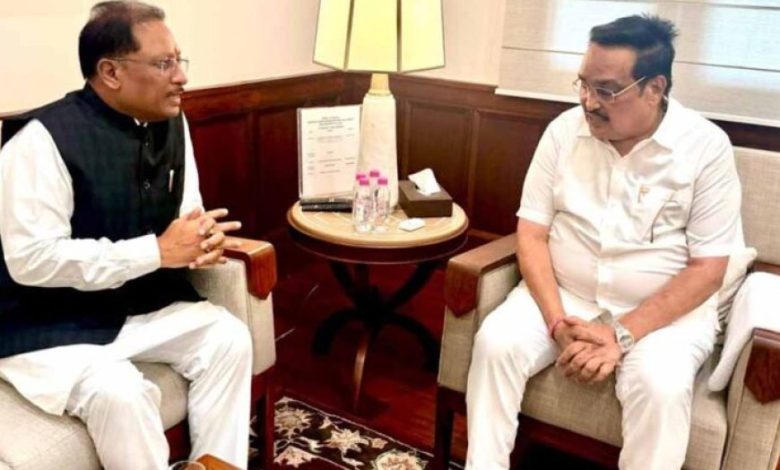 मुख्यमंत्री विष्णुदेव साय ने जलशक्ति मंत्री से की मुलाकात, बोधघाट परियोजना को लेकर हुई अहम चर्चा मुख्यमंत्री विष्णुदेव साय ने जलशक्ति मंत्री से की मुलाकात, बोधघाट परियोजना को लेकर हुई अहम चर्चा