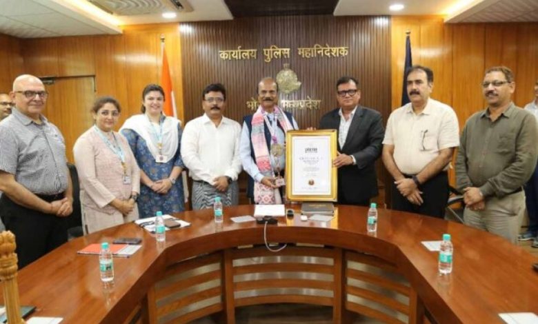 मध्यप्रदेश पुलिस के जनजागरूकता अभियान: नशे से दूरी-है जरूरी ने बनाया वर्ल्ड रिकार्ड मध्यप्रदेश पुलिस के जनजागरूकता अभियान: नशे से दूरी-है जरूरी ने बनाया वर्ल्ड रिकार्ड