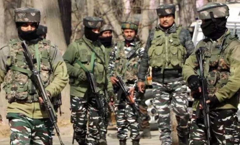 जम्मू-कश्मीर के कुलगाम में सुरक्षा बलों की बड़ी कामयाबी, एक आतंकी मुठभेड़ में ढेर