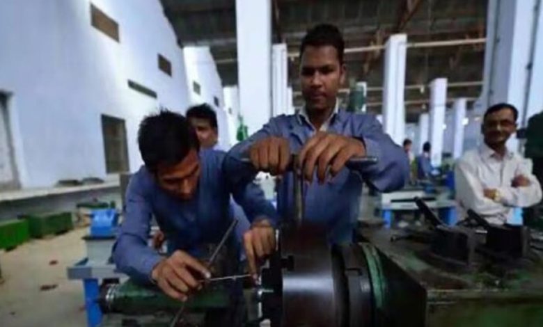 मध्य प्रदेश में अब 9वीं से ITI, 10वीं में पूरा कर विदेश में नौकरी—रूस से 1.5 लाख मासिक वेतन की बात मध्य प्रदेश में अब 9वीं से ITI, 10वीं में पूरा कर विदेश में नौकरी—रूस से 1.5 लाख मासिक वेतन की बात