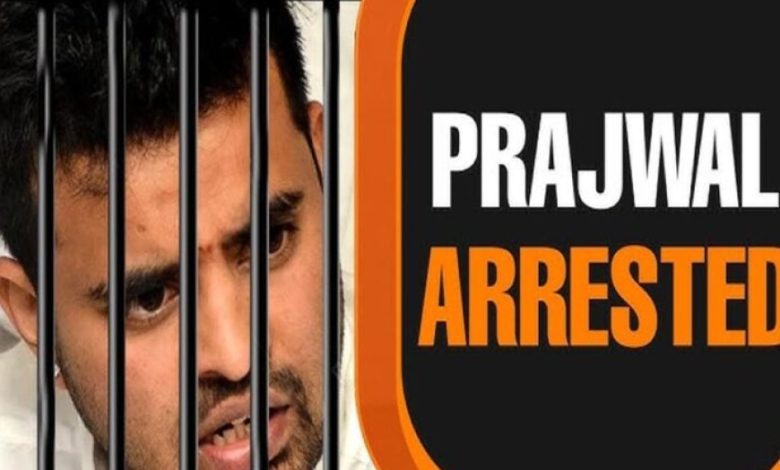 पूर्व पीएम देवगौड़ा के पोते प्रज्वल को उम्रकैद, अब कैदी नंबर 15528 के नाम से पहचाना जाएगा पूर्व पीएम देवगौड़ा के पोते प्रज्वल को उम्रकैद, अब कैदी नंबर 15528 के नाम से पहचाना जाएगा