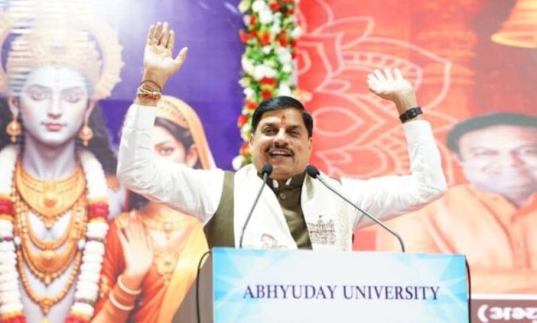 स्वदेशी अपनायें, स्वाध्यायी बनें, समय का प्रबंधन करें और हमेशा कुछ बड़ा करने की सोचें : मुख्यमंत्री डॉ. यादव