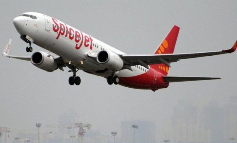 स्पाइसजेट के चार कर्मचारियों पर यात्री का बर्बर हमला, एक की रीढ़ की हड्डी टूटी: एयरलाइन का दावा स्पाइसजेट के चार कर्मचारियों पर यात्री का बर्बर हमला, एक की रीढ़ की हड्डी टूटी: एयरलाइन का दावा