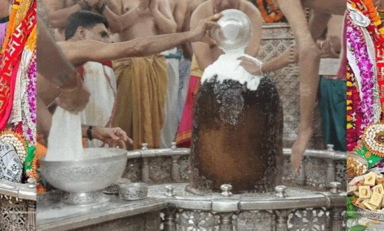 श्रावण के अंतिम सोमवार पर महाकाल की भस्म आरती का दिव्य दृश्य, उज्जैन में उमड़े श्रद्धालु श्रावण के अंतिम सोमवार पर महाकाल की भस्म आरती का दिव्य दृश्य, उज्जैन में उमड़े श्रद्धालु