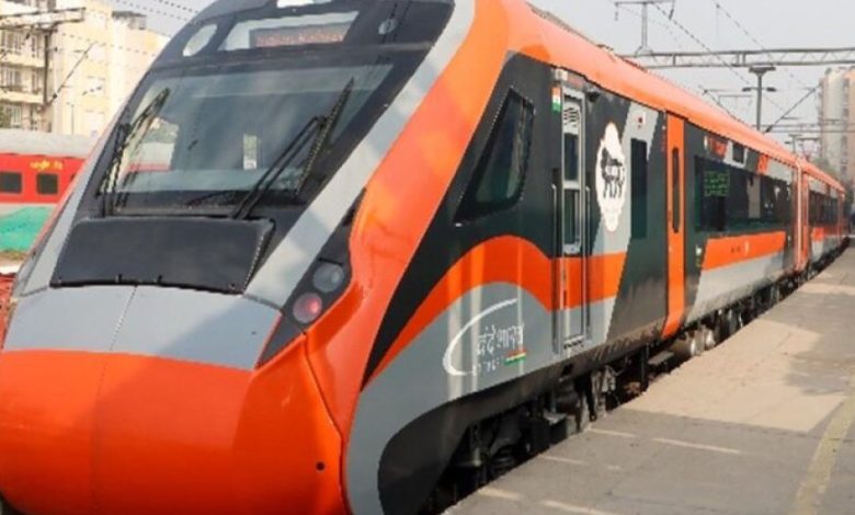 Vande Bharat Sleeper ट्रेन का इंतज़ार खत्म! इस महीने से शुरू होगी सेवा Vande Bharat Sleeper ट्रेन का इंतज़ार खत्म! इस महीने से शुरू होगी सेवा