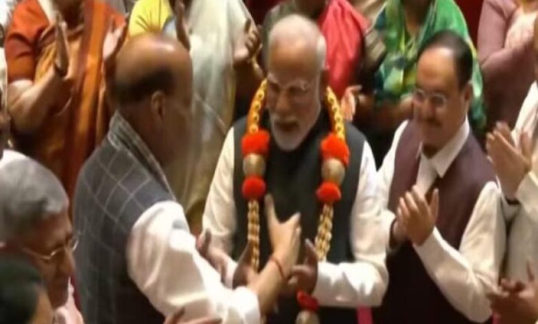 NDA की बैठक में पीएम मोदी का हुआ सम्मान, ऑपरेशन सिंदूर और महादेव पर सर्वसम्मति से प्रस्ताव पास NDA की बैठक में पीएम मोदी का हुआ सम्मान, ऑपरेशन सिंदूर और महादेव पर सर्वसम्मति से प्रस्ताव पास