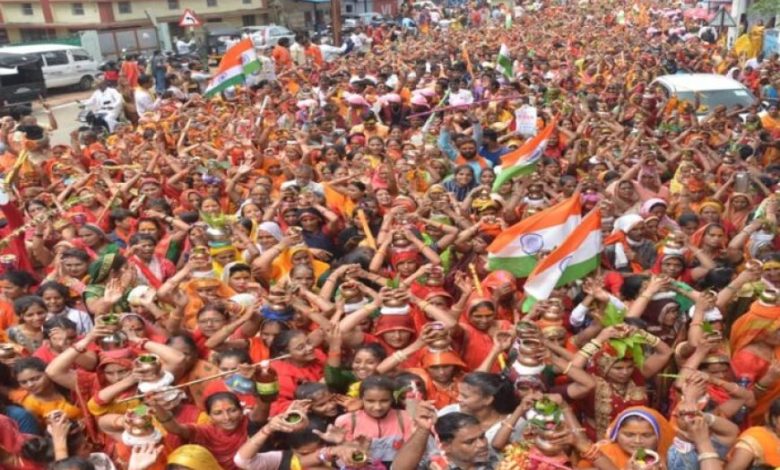 कांवड़ यात्रा के चलते बदला ट्रैफिक प्लान: कुबेरेश्वर धाम जाने वालों के लिए जरूरी डायवर्जन गाइड कांवड़ यात्रा के चलते बदला ट्रैफिक प्लान: कुबेरेश्वर धाम जाने वालों के लिए जरूरी डायवर्जन गाइड