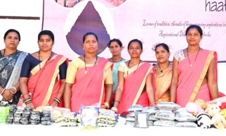 रायपुर : बकरी पालन से आत्मनिर्भरता की मिसाल बनी जय बड़ादेव महिला समूह
