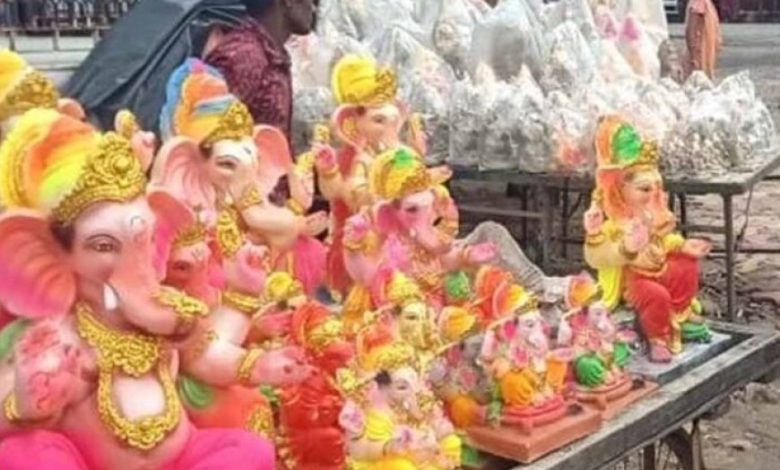 सड़क किनारे नहीं बिकेंगी गणेश मूर्तियां, निगम ने तय किया बिक्री का नया स्थान सड़क किनारे नहीं बिकेंगी गणेश मूर्तियां, निगम ने तय किया बिक्री का नया स्थान