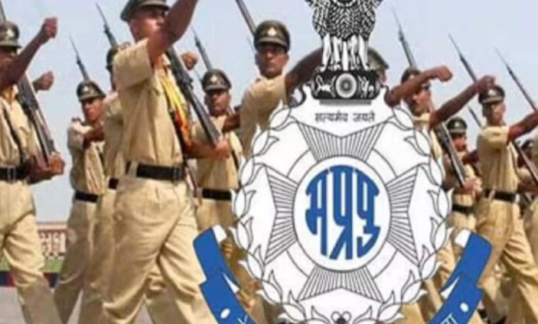 ऑफिसों में जमे पुलिसकर्मी अब जाएंगे थानों में, अधिकारियों को स्टाफ समीक्षा के आदेश ऑफिसों में जमे पुलिसकर्मी अब जाएंगे थानों में, अधिकारियों को स्टाफ समीक्षा के आदेश