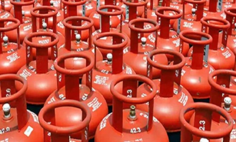 महंगाई से राहत: मोदी सरकार दे सकती है 30 हजार करोड़ की LPG सब्सिडी