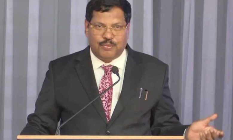‘ना मैं समाचार देखता, ना यूट्यूब इंटरव्यू से फैसला करता’ – सुनवाई में CJI गवई का बयान ‘ना मैं समाचार देखता, ना यूट्यूब इंटरव्यू से फैसला करता’ – सुनवाई में CJI गवई का बयान