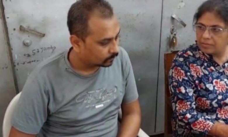 जबलपुर हाउसिंग बोर्ड के बाबू रिश्वत लेते गिरफ्तार, मकान नामांतरण के लिए मांगे ₹50 हजार