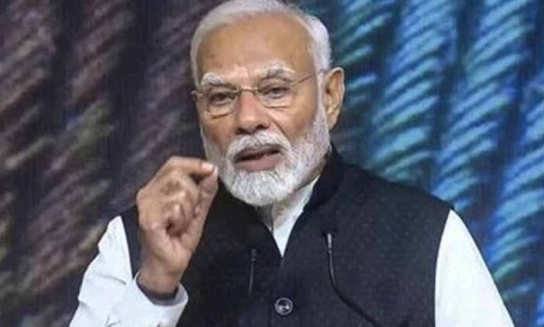 PM मोदी का चौंकाने वाला बयान: नेवी चीफ से क्यों कहा ‘आपके मुंह से निवाला छीन लिया’? PM मोदी का चौंकाने वाला बयान: नेवी चीफ से क्यों कहा ‘आपके मुंह से निवाला छीन लिया’?