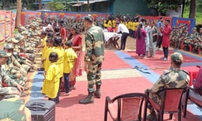 अबूझमाड़ में रक्षाबंधन का अनोखा रंग, धागों में झलकी आजादी और भरोसे की चमक अबूझमाड़ में रक्षाबंधन का अनोखा रंग, धागों में झलकी आजादी और भरोसे की चमक