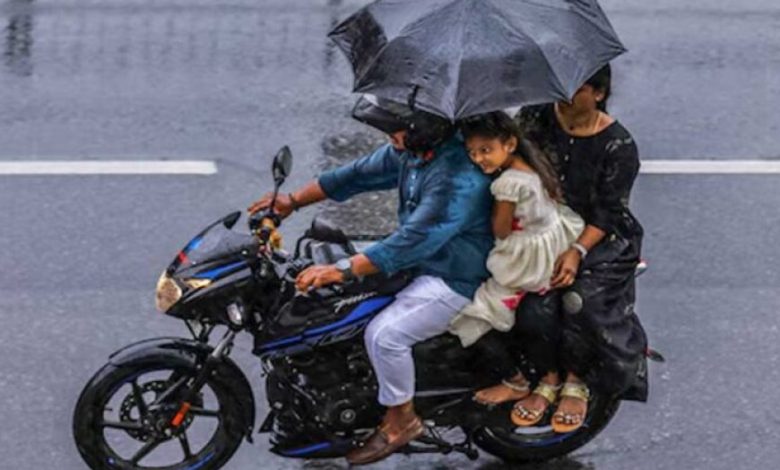 एमपी के पूर्वी जिलों में भारी बारिश का अलर्ट, जबलपुर समेत 10 जिलों में बरसेगा पानी एमपी के पूर्वी जिलों में भारी बारिश का अलर्ट, जबलपुर समेत 10 जिलों में बरसेगा पानी